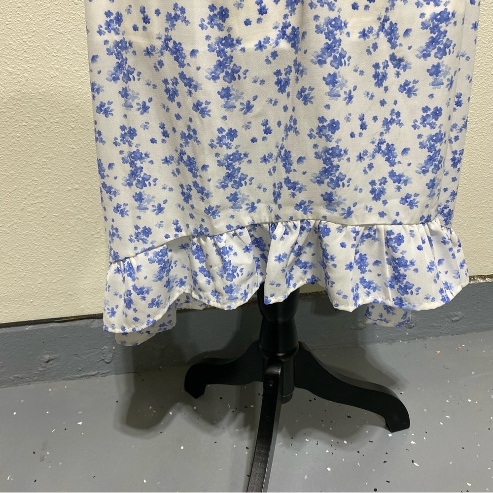 Forever 21 women’s dress bleu and white size S - Picture 2 of 11